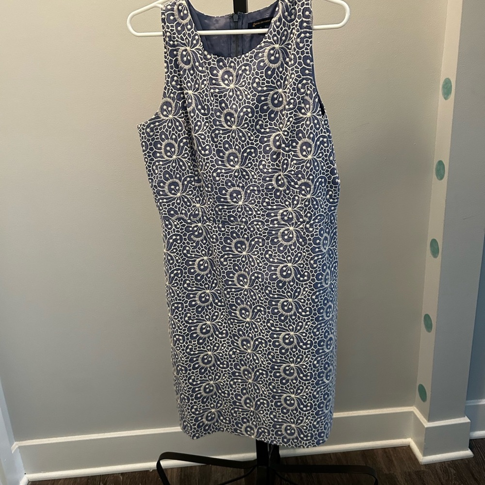 Sleeveless dress